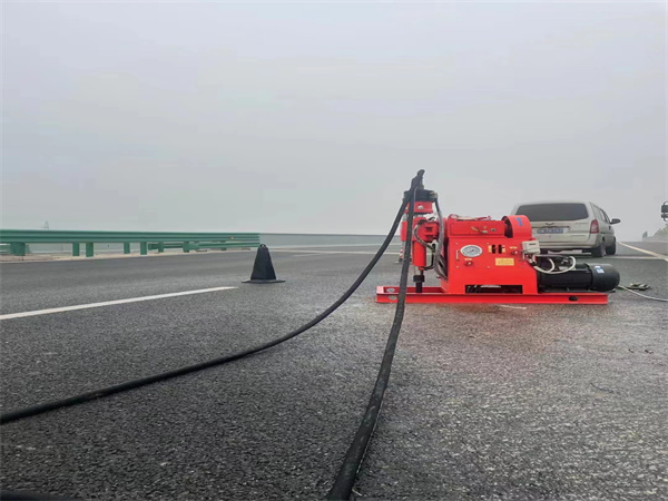 通化马路路基路面开裂下沉注浆加固灌浆